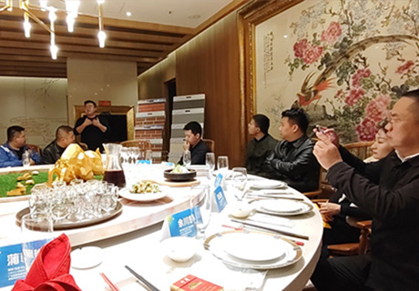 企业新闻_广东仿石漆_软瓷洞石夯土板布纹石_鎏金板厂家-万彩吧建材