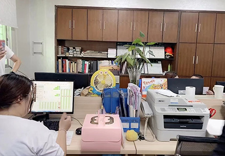 企业新闻_广东仿石漆_软瓷洞石夯土板布纹石_鎏金板厂家-万彩吧建材