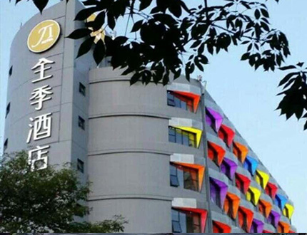 工程项目案例_广东仿石漆_软瓷洞石夯土板布纹石_鎏金板厂家-万彩吧建材